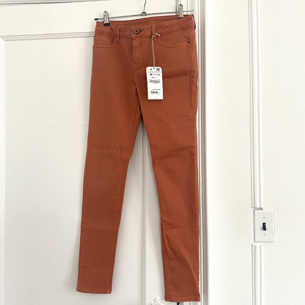 ZARA❤️NWT Terracotta color Jeans Size 4